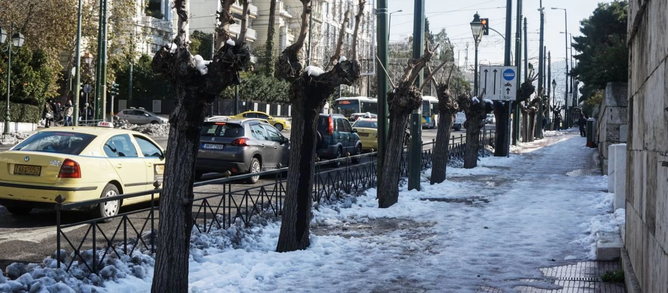 Η κακοκαιρία έφυγε αλλά έμειναν τα προβλήματα: Αδιάβατοι δρόμοι και νοικοκυριά χωρίς ρεύμα